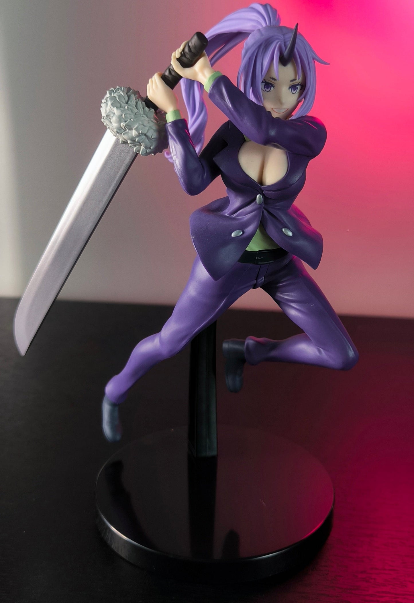 Figura That Time I Got Reincarnated as a Slime -Shion atacando