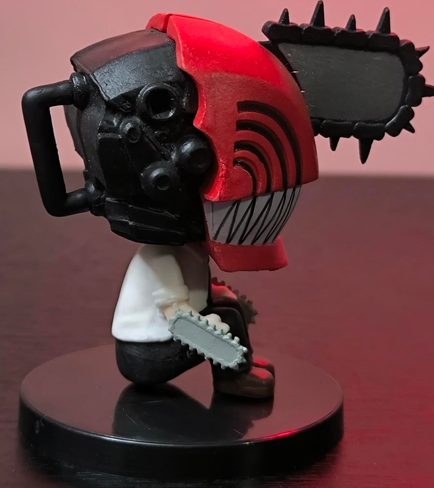 Figura Chainsawman Chibi  Sentado