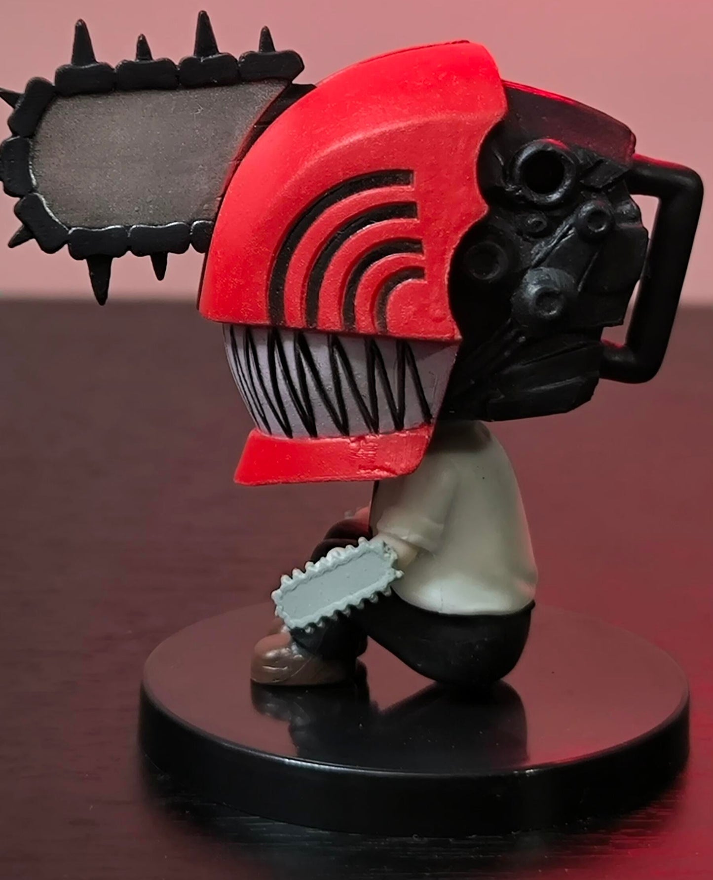 Figura Chainsawman Chibi  Sentado