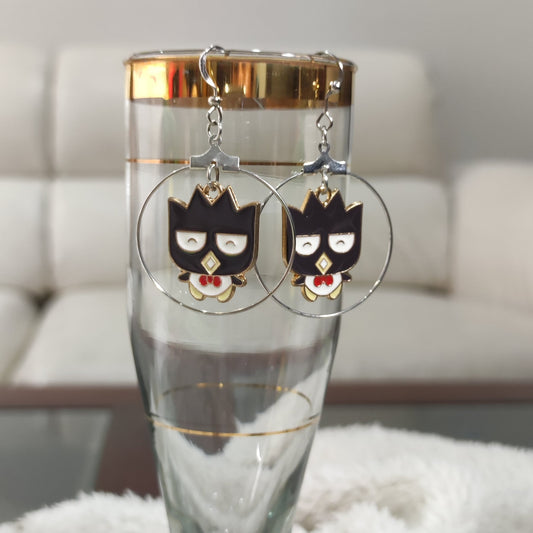 Aretes tipo argolla de Badtz-Maru