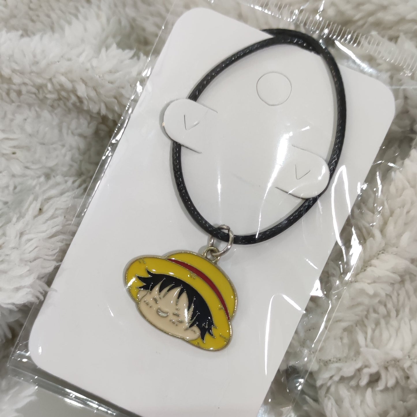 Collar con la cara de Luffy