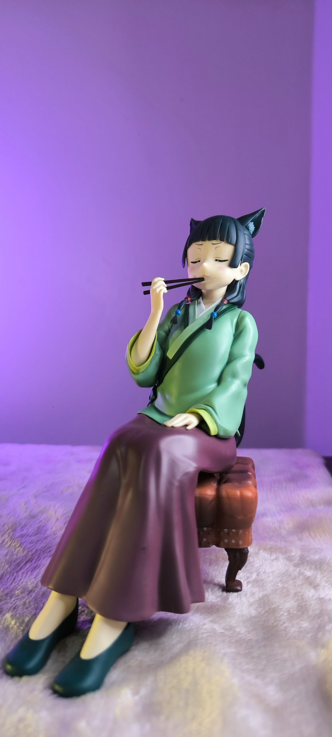 Maomao Comiendo - Desktop Figure